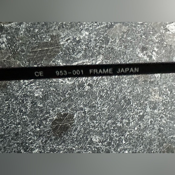 Revo Sunglasses - Shapes collection:
Black Frame Blue Mirror Lens 953-001-02 - Picture 8 of 12